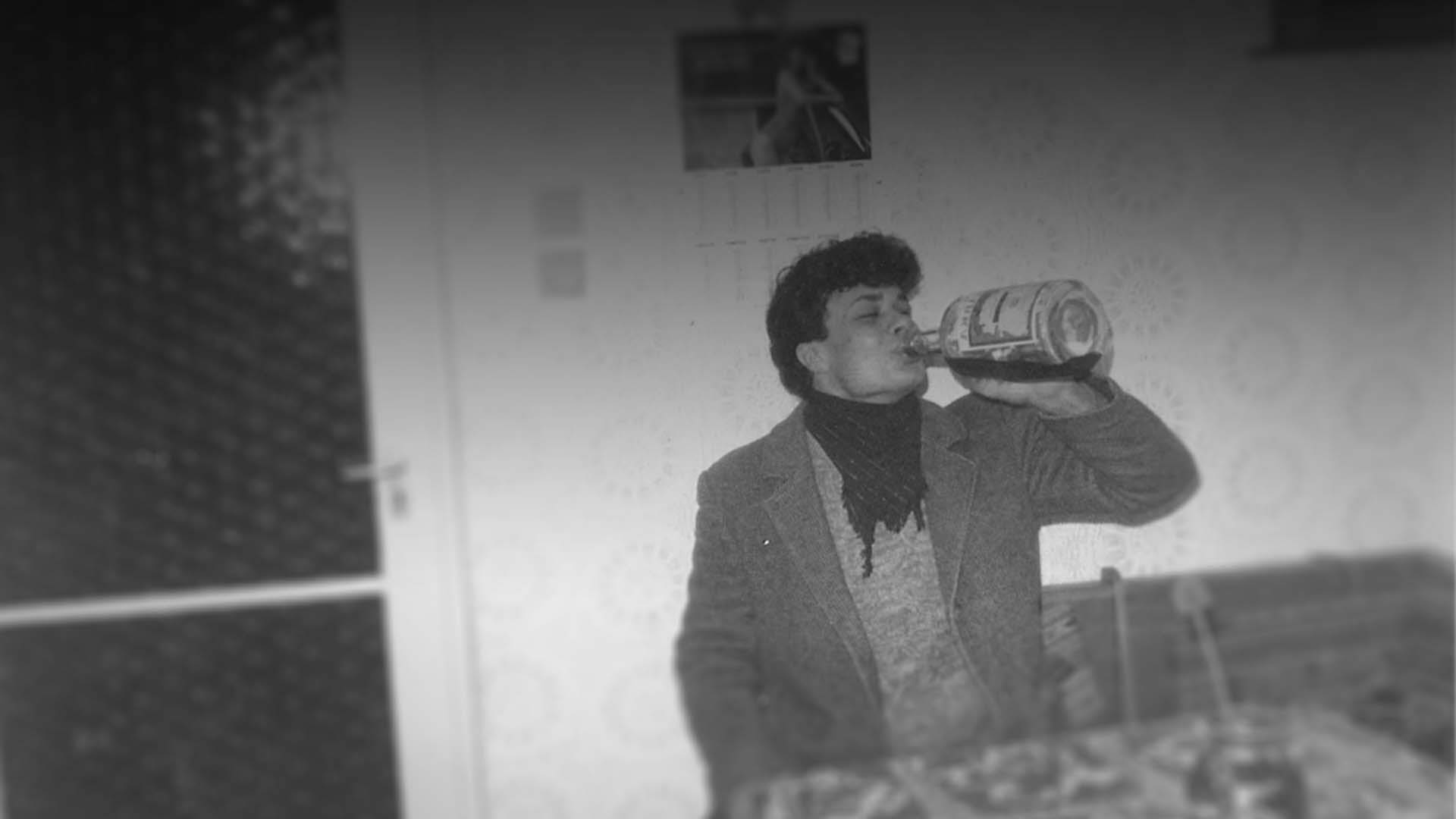 FUGGŐSÉGRŐL FEKETE FEHÉR